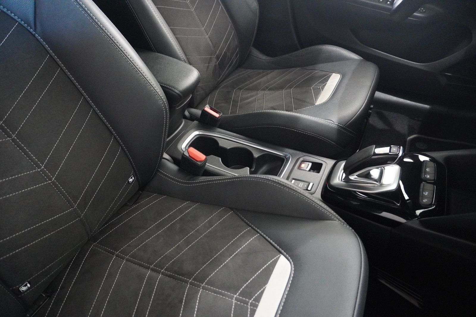 Fahrzeugabbildung Opel Corsa-e F ULTIMATE 3-PHASIG NAVI/LED/KAMERA/DAB+