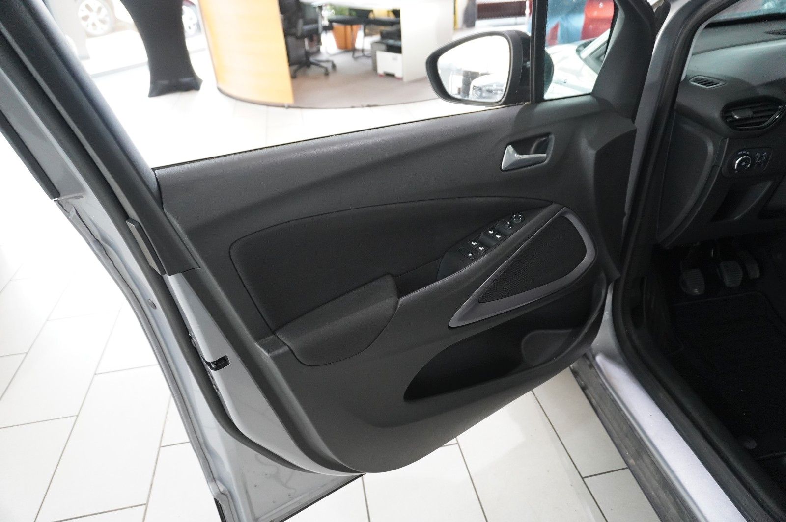 Fahrzeugabbildung Opel Crossland (X) 1.2 EDITION NAVI/LED/KAMERA/DAB+