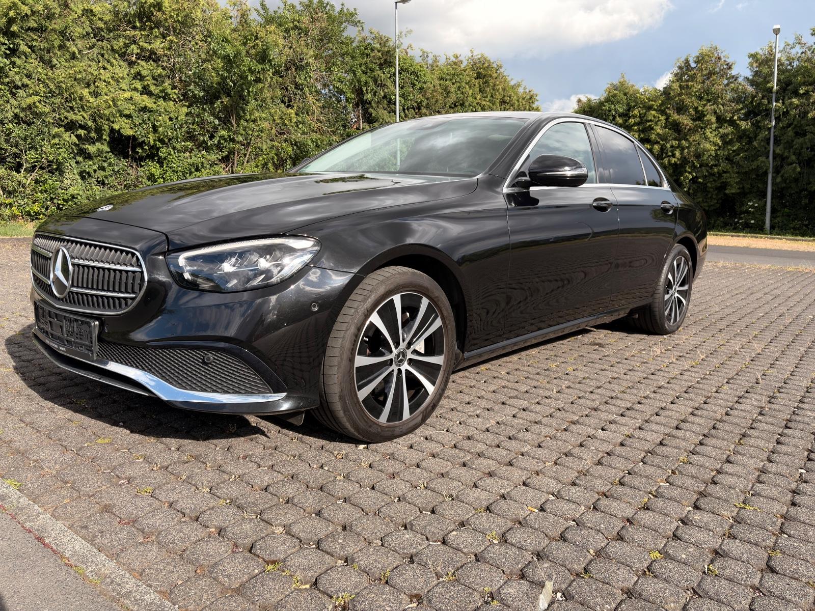 Mercedes-Benz E 220 E Limousine E 220 d