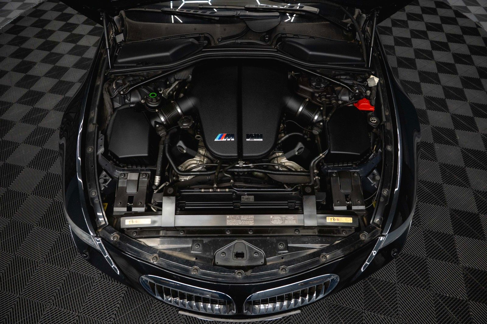 Fahrzeugabbildung BMW M6 Cabrio 5.0 V10 SMG Carbon *Head Up*Bi-Xenon*