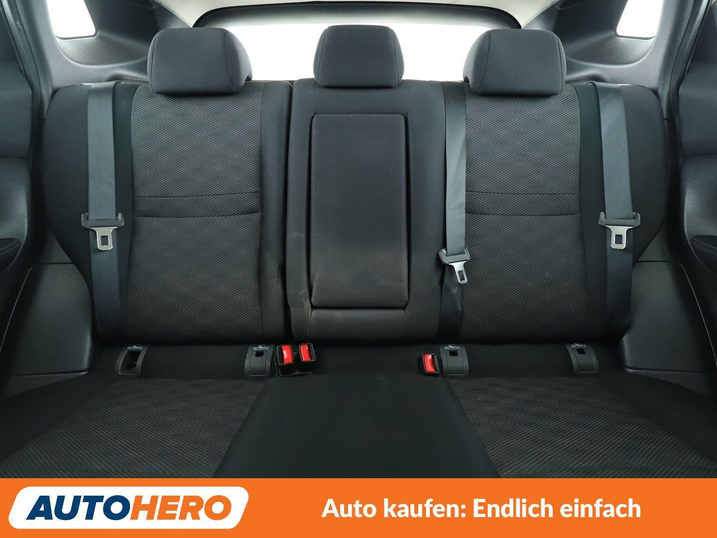 Nissan Qashqai 1.2 Acenta Aut.*NAVI*CAM*SPUR*PDC*SHZ*