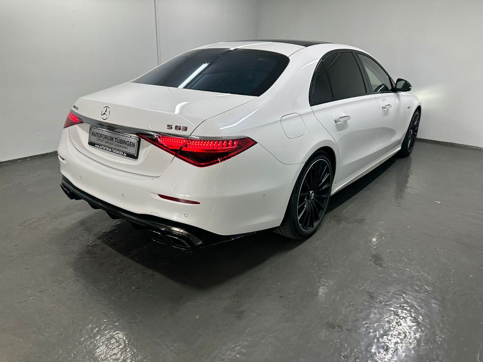 Fahrzeugabbildung Mercedes-Benz S 63 E Performance L  *KERAMIK*PANORAMA*TV*