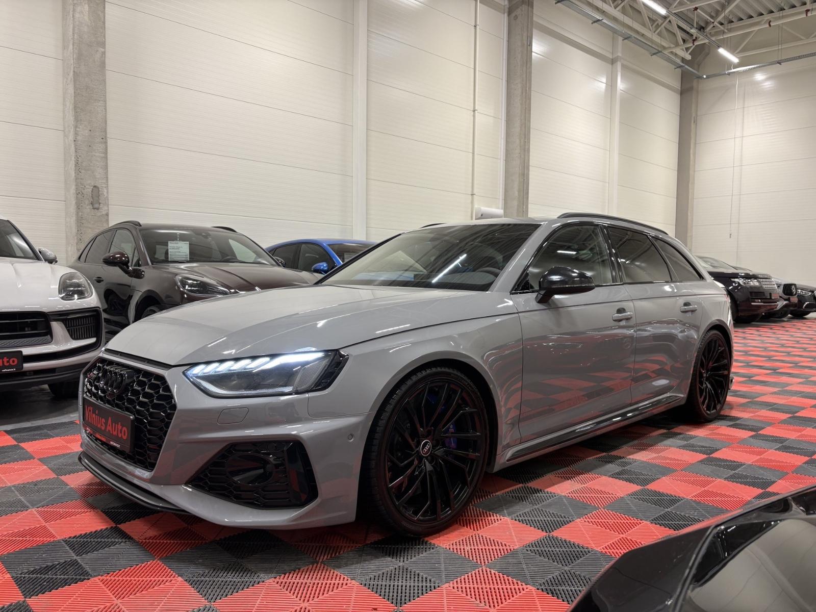 Audi RS4 AVANT QUATTRO/MATRIX/360/CARPLAY/MASSAGE