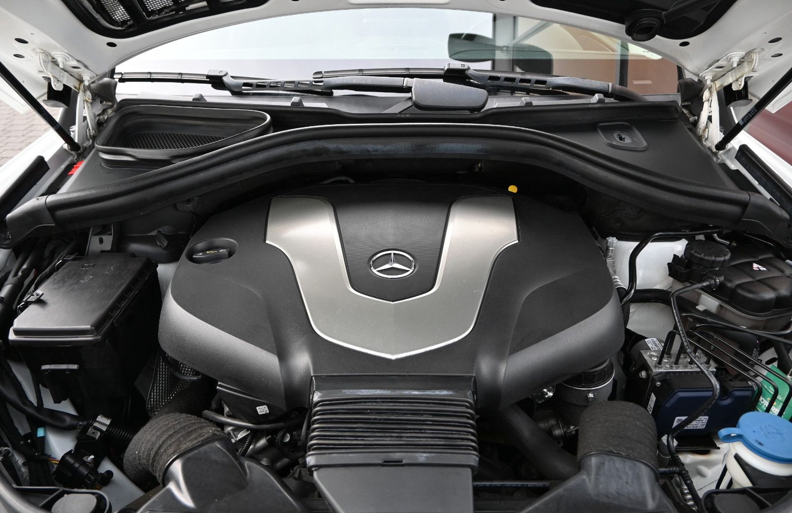 Fahrzeugabbildung Mercedes-Benz GLE 350 d 4MAT. AMG LINE °NIGHT°AHK°ILS°360°SHD°
