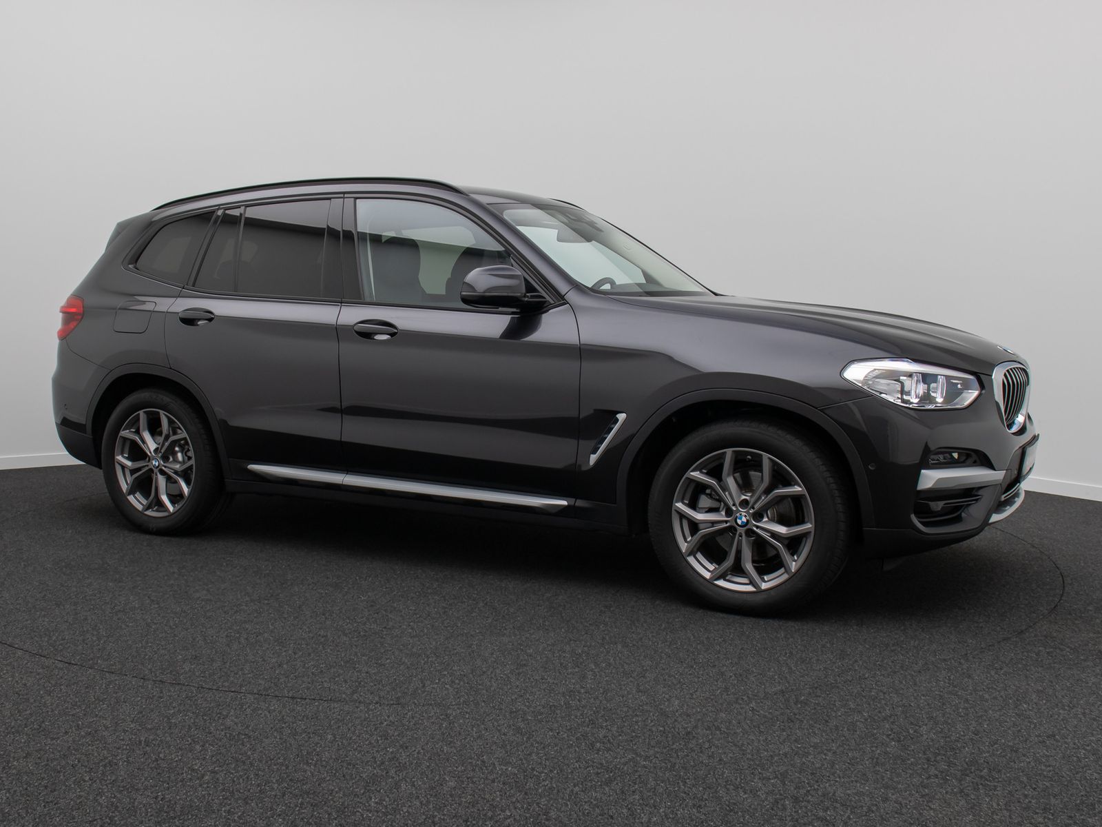 Fahrzeugabbildung BMW X3 xD20d xLine Kamera DAB Memory AHK Komfort 19"