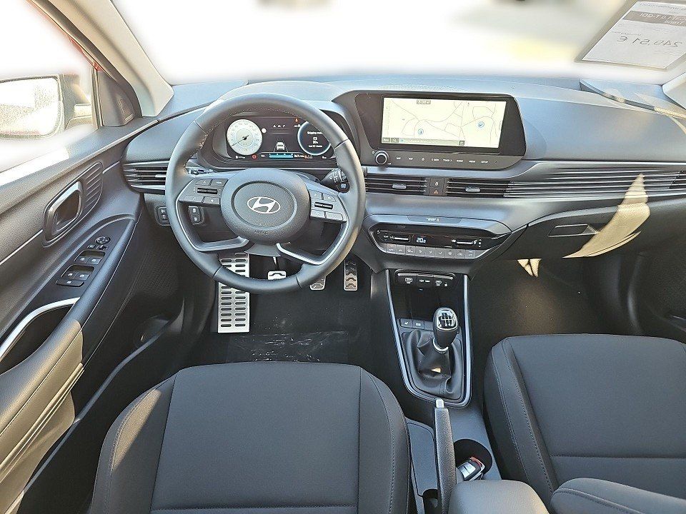 Fahrzeugabbildung Hyundai BAYON 1.0T TREND KOMFORT-P NAVI+4xSHZ+QI+KLIMAAT