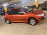Peugeot 206 Benzin 1.2 Top Zustand TÜV 11/... - gebrauchte Peugeot 206 aus dem Jahr 1999
