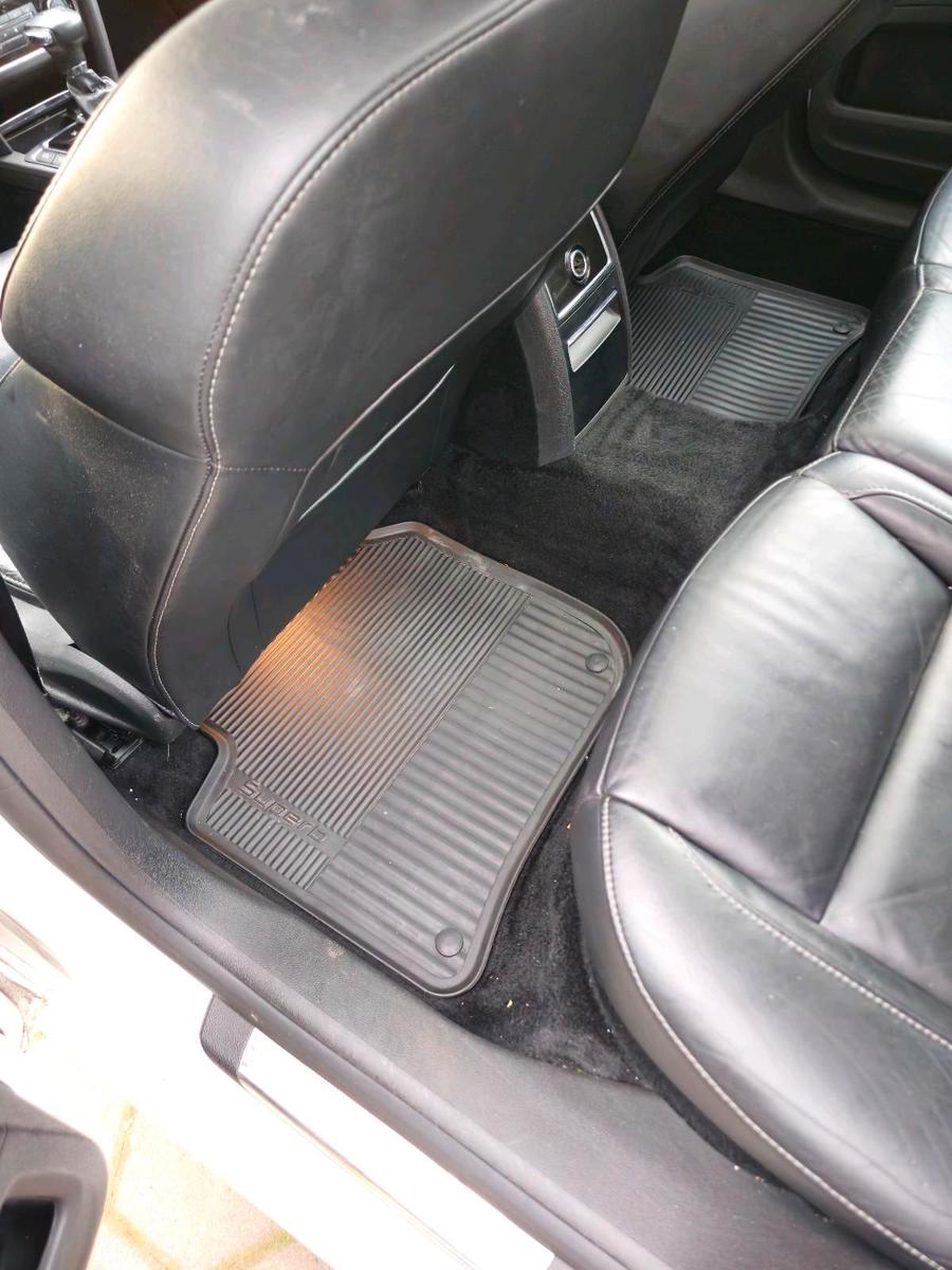Skoda Superb 2012 — photo 10