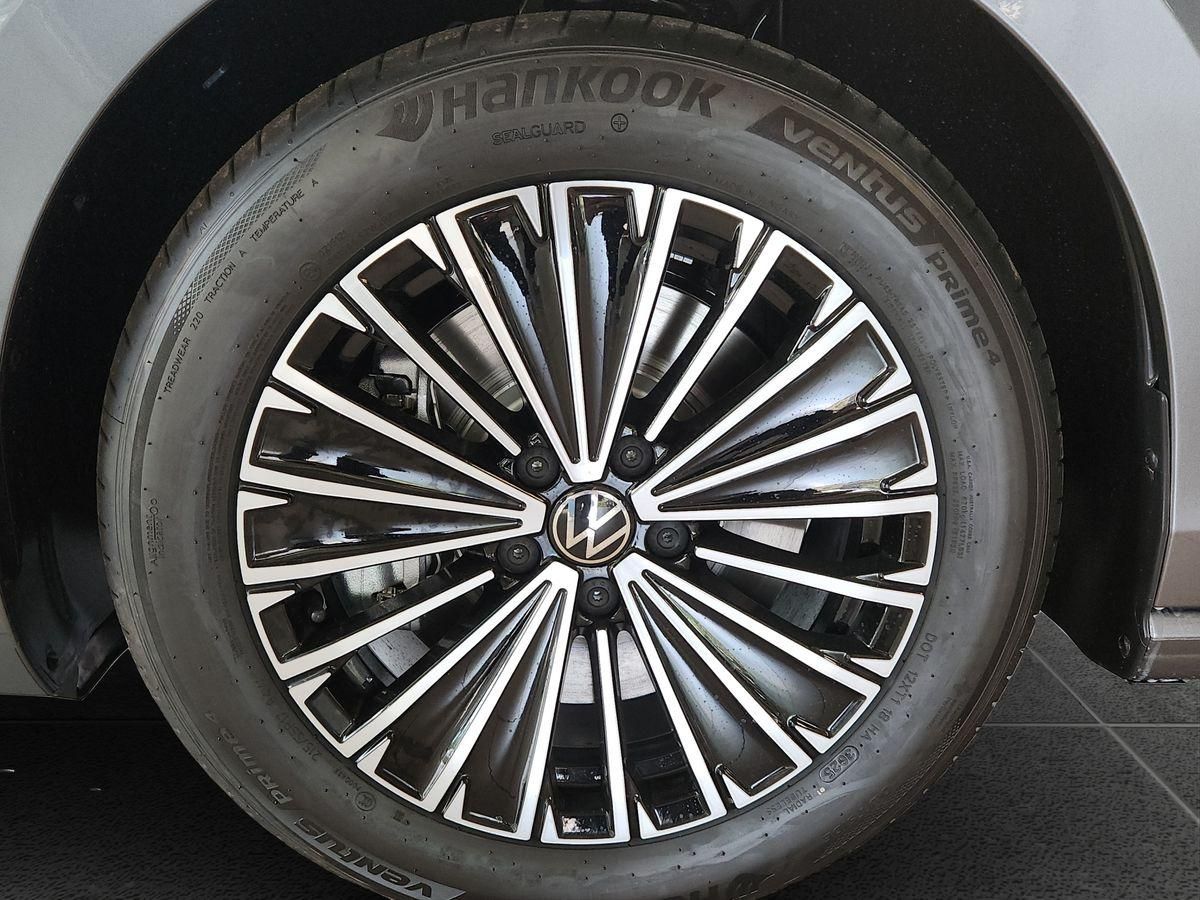 Fahrzeugabbildung Volkswagen Passat Variant Elegance 1.5 TSI 150 kW eHybrid