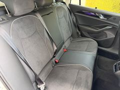 VW Passat Variant Elegance/ IQ DRIVE/ Apple CarPlay