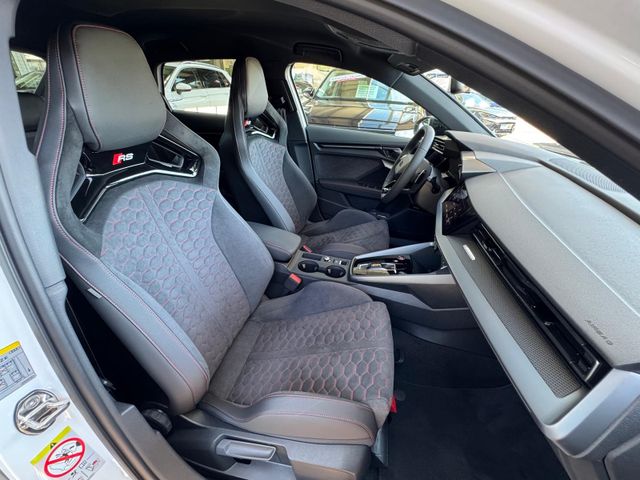 RS3 2.5 TFSI Stronic Sportback Sportabgas/Schale