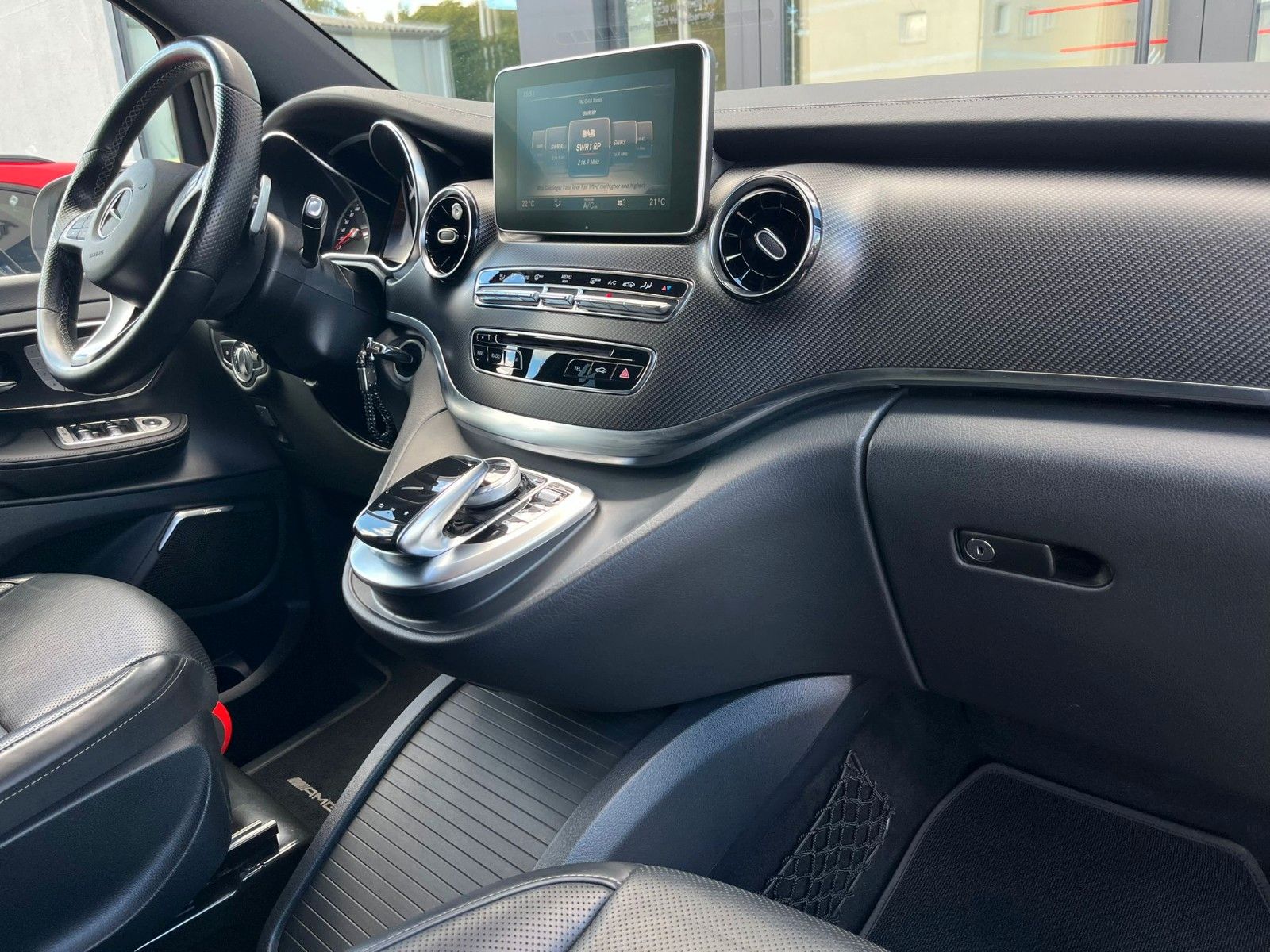 Fahrzeugabbildung Mercedes-Benz V 300d Avantgarde Edition Lang* AMG*AHK*Memory*