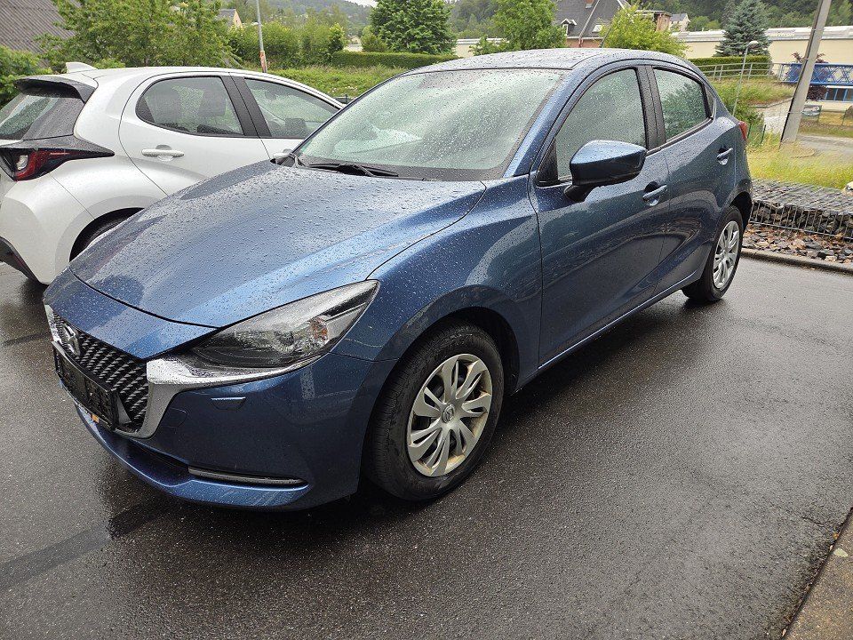MAZDA 2