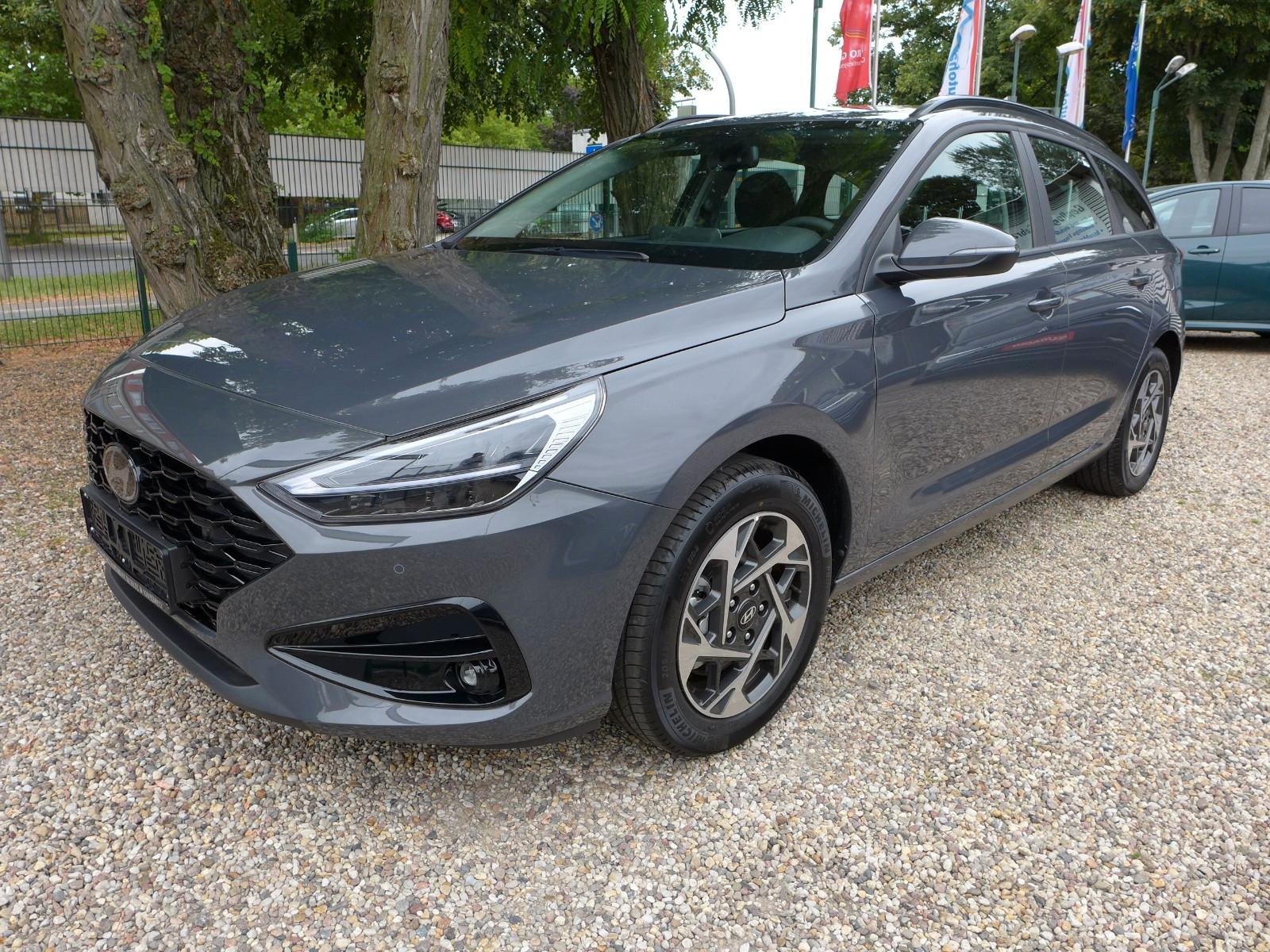 Hyundai i30 1.0 T-GDI Kombi Advantage Facelift LED