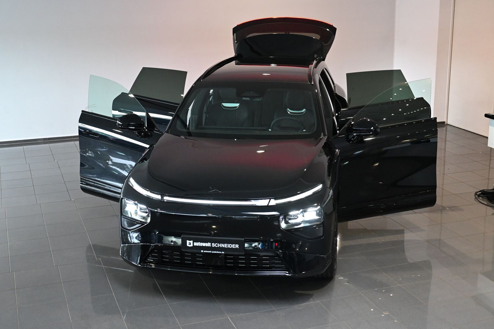 XPENG G9