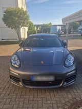 Porsche Panamera 3,0l Diesel - Porsche Panamera mit Diesel-Antrieb: Limousine, 3.0