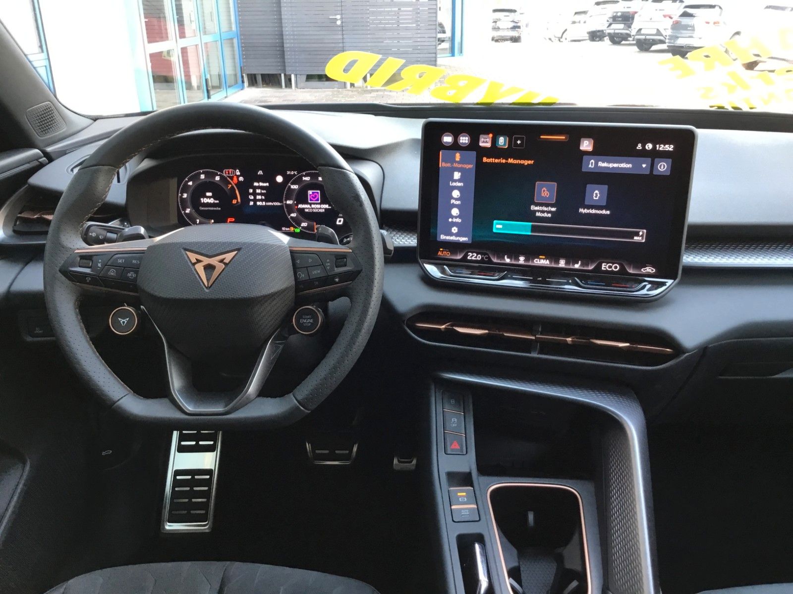 Fahrzeugabbildung CUPRA Terramar 1.5 e-HYBRID DSG+AHK+Kessy+Navi+18"