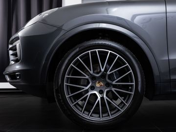 Porsche Cayenne - 6