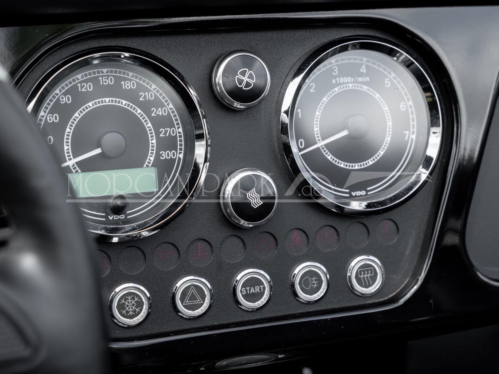Fahrzeugabbildung Morgan Plus 8 *Sport Black + Automatikgetriebe*