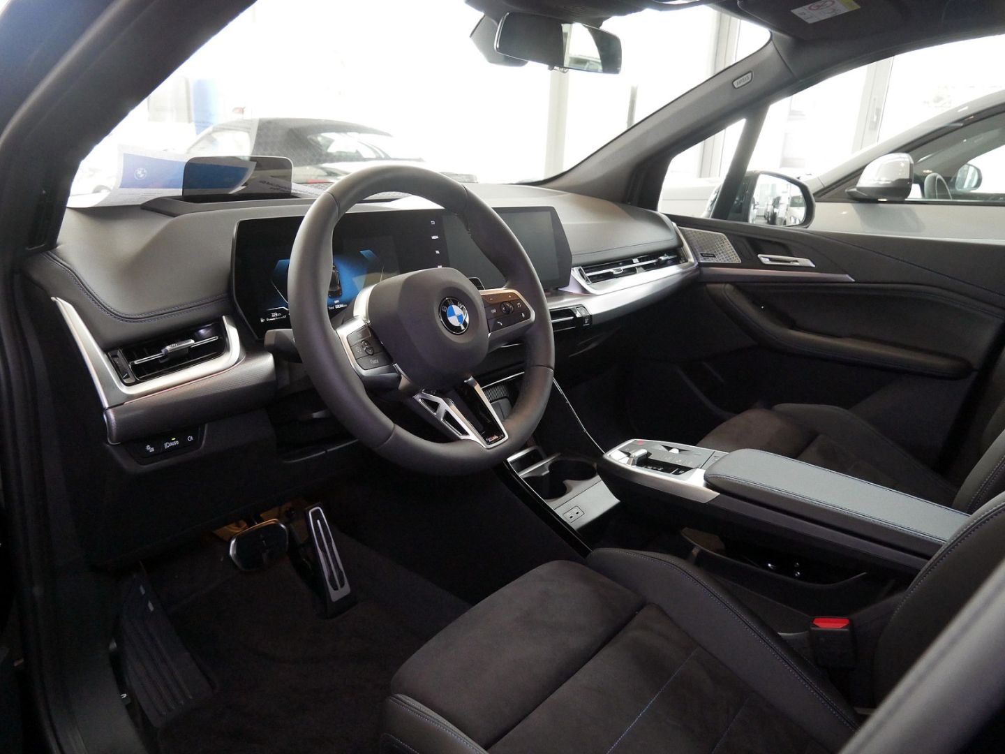 BMW 218 - Bild 12