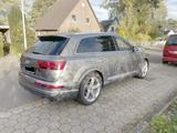 Audi Q7 3.0 TDI quattro tiptronic - - silberne Audi Q7