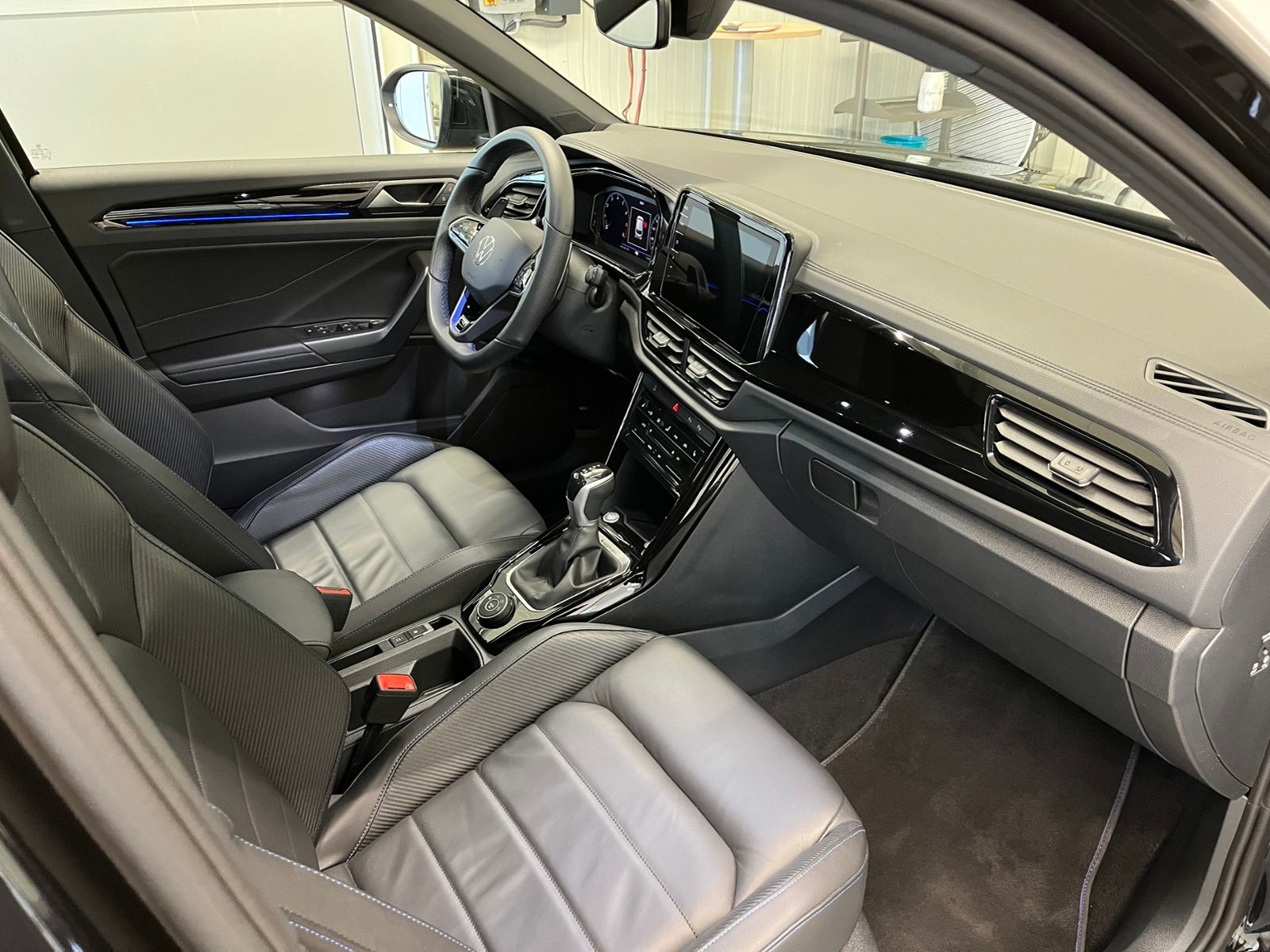 Volkswagen T-Roc - Bild 12