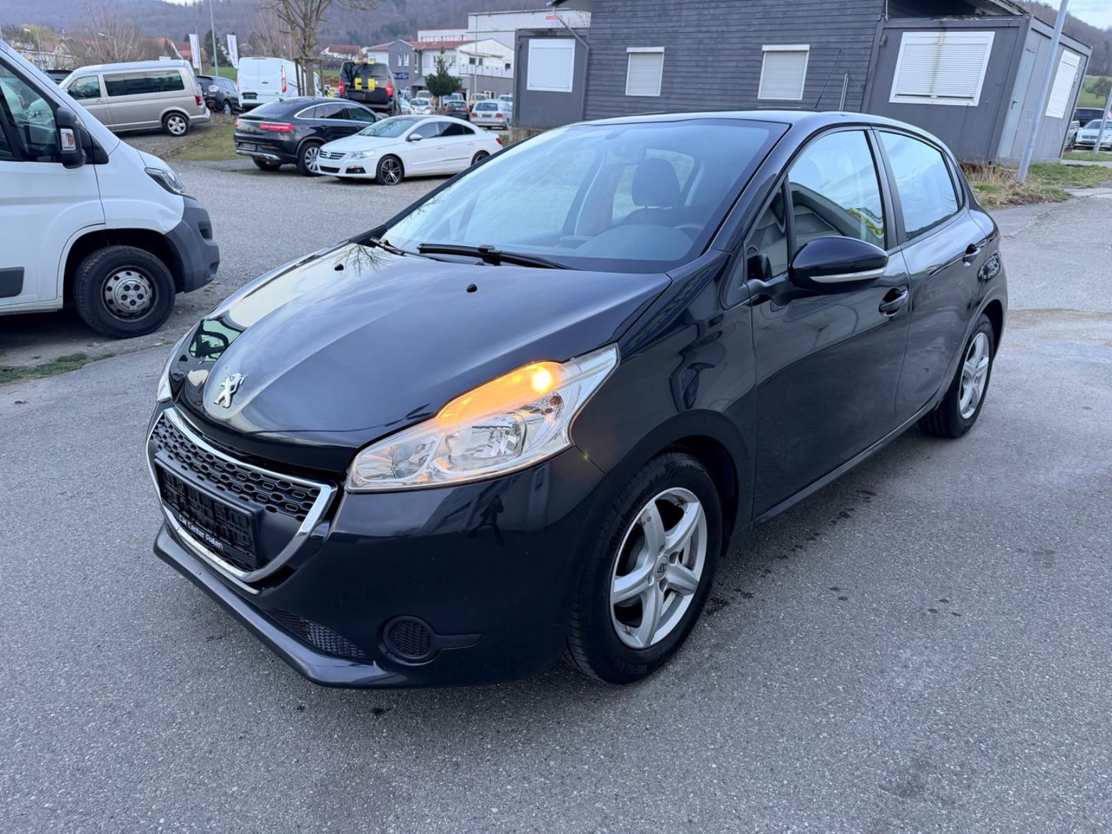 Peugeot 208 1.4i Active/2.Hand/