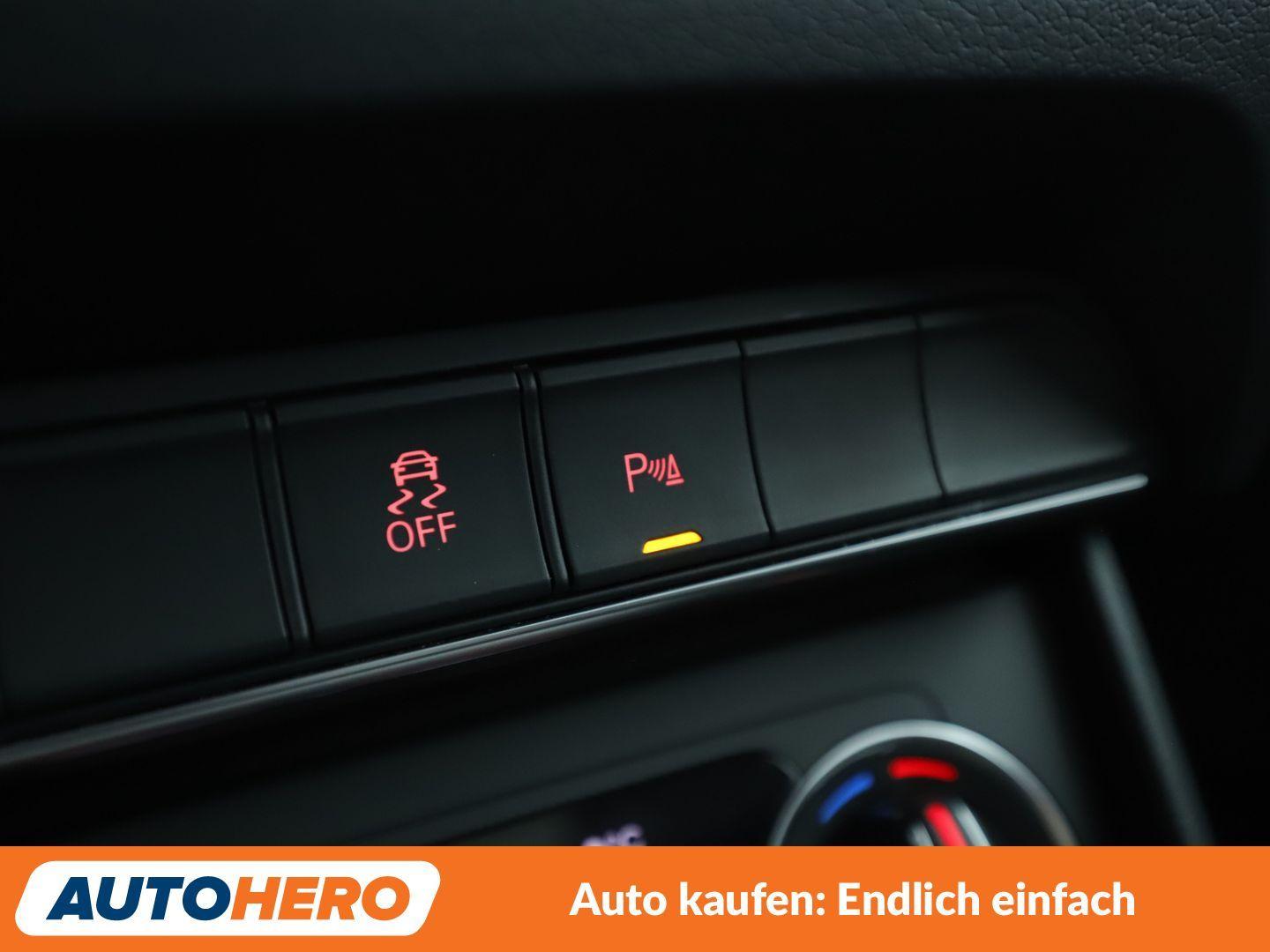 Audi Q3 2.0 TFSI quattro Sport Aut.*NAVI*LED*TEMPO*