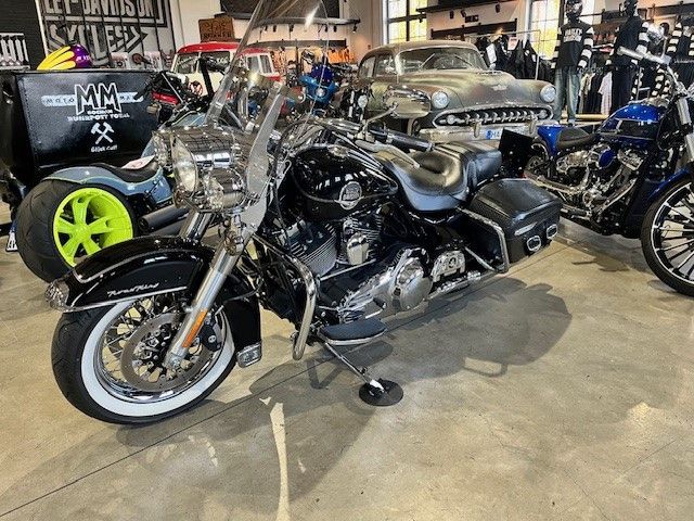 Fahrzeugabbildung Harley-Davidson FLHRC Road King Classic