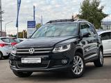 Volkswagen Tiguan 2,0 DSG NAVI/SHZ/PDC/PANO/GARANTIE - VW Tiguan Gebrauchtwagen in Mannheim