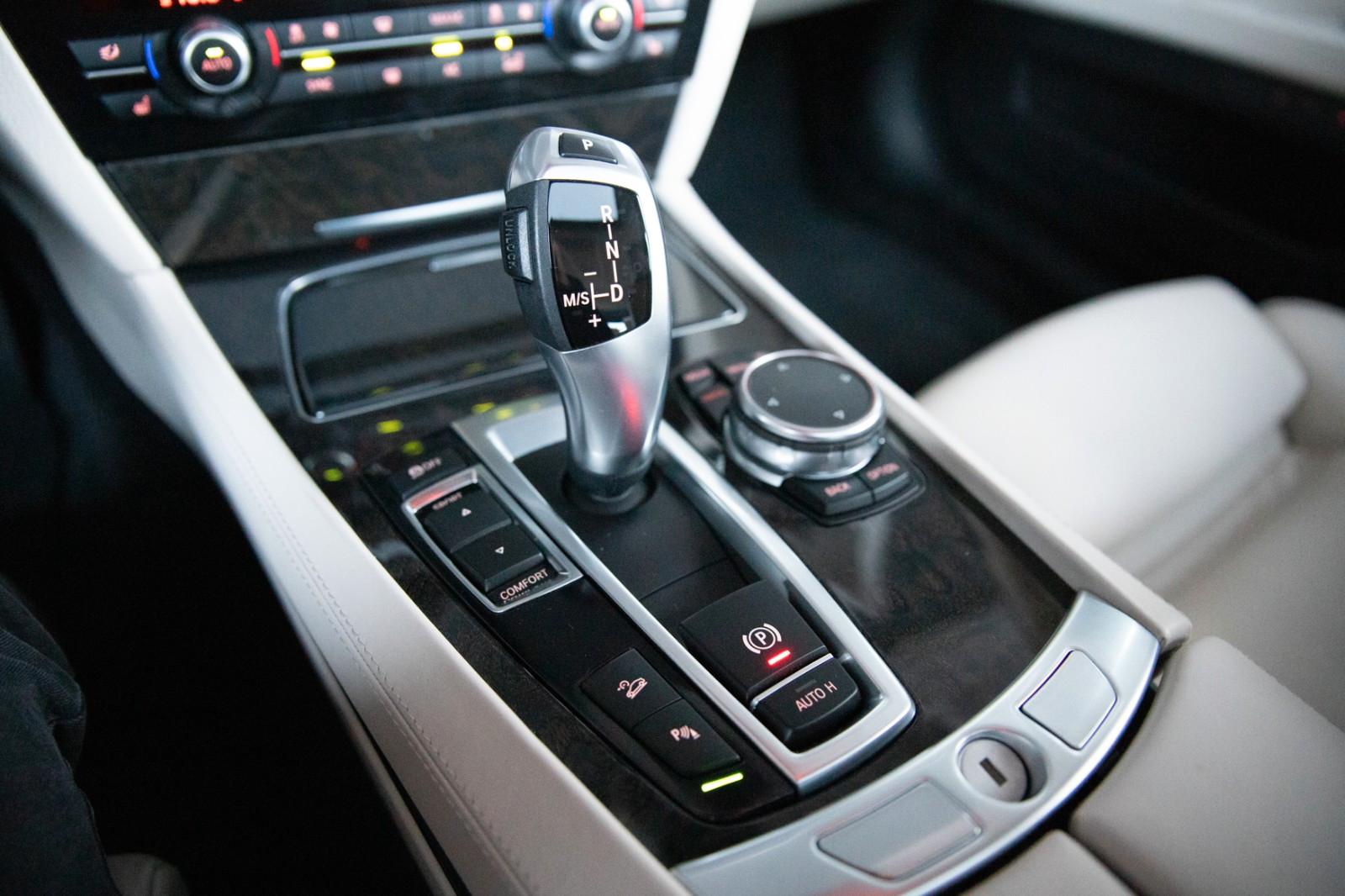 BMW 730d xDRIVE 3.0 258ch BVA - ATTELAGE PIVOTANT - AFFICHAGE TÊTE HAUTE - CUIR NAPPA - ACC - CHAUFFAGE AUXILIAIRE
