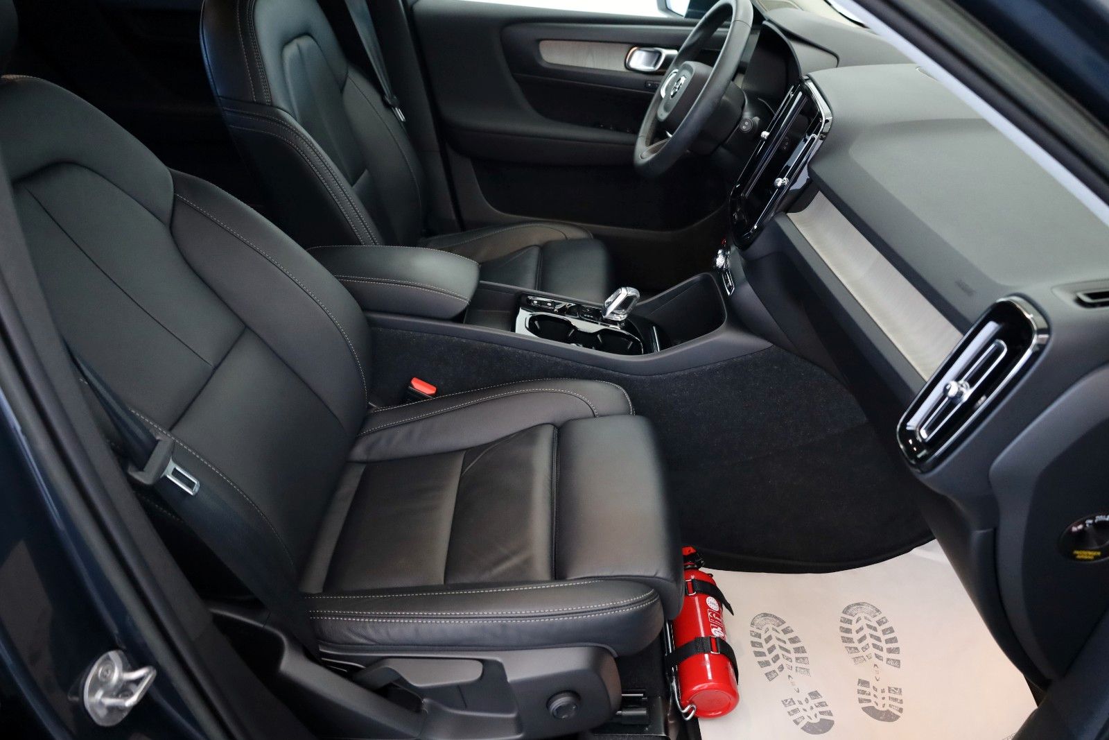 Fahrzeugabbildung Volvo XC40 Inscription T4,Leder,Navi,LED,SH,Kamera,H&K