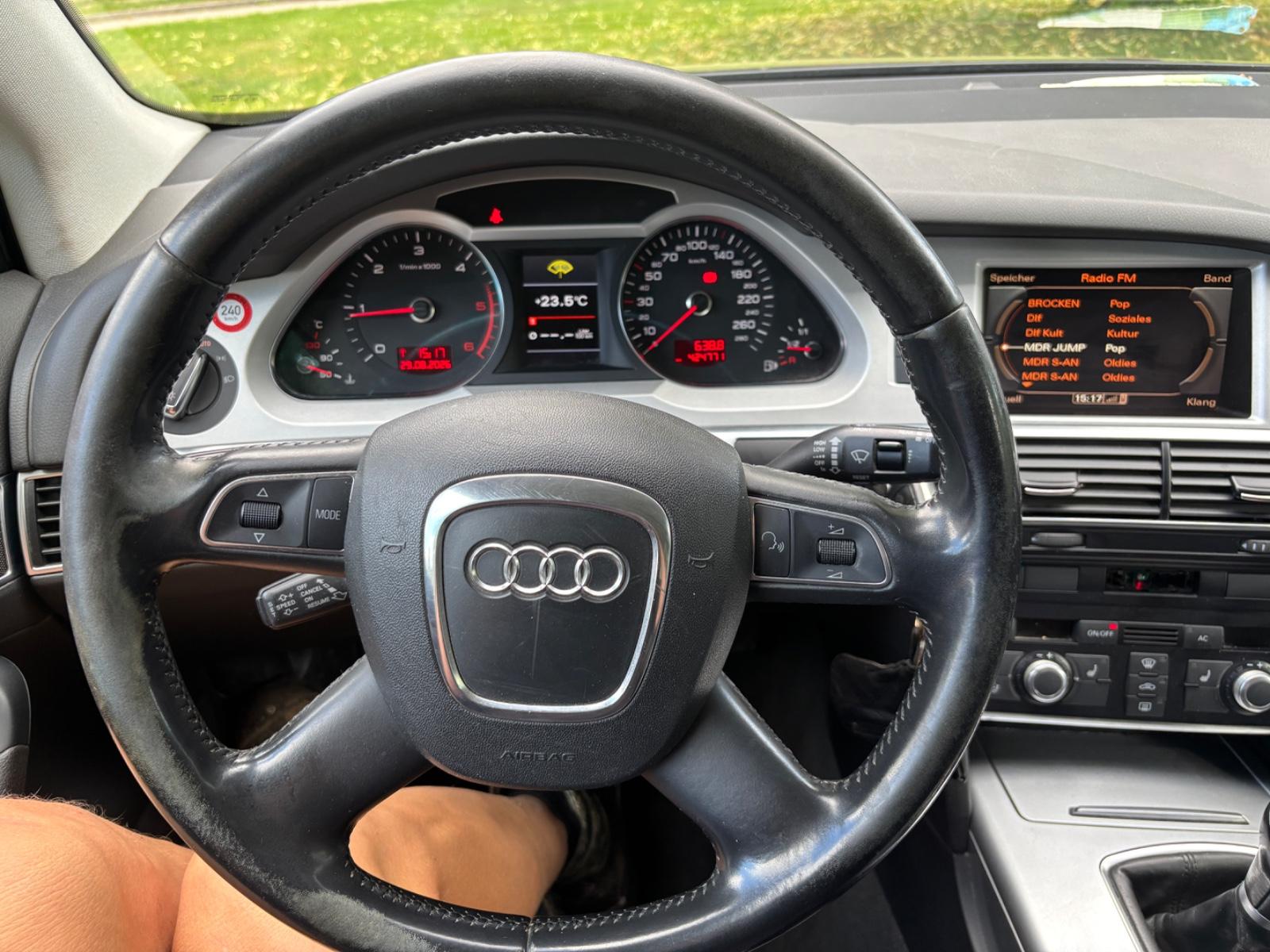 Audi A6 2010 — interior