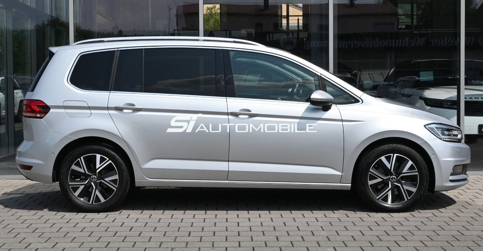 Fahrzeugabbildung Volkswagen Touran 2.0 TDI DSG Highline °ACC°AHK°DYNAUDIO°