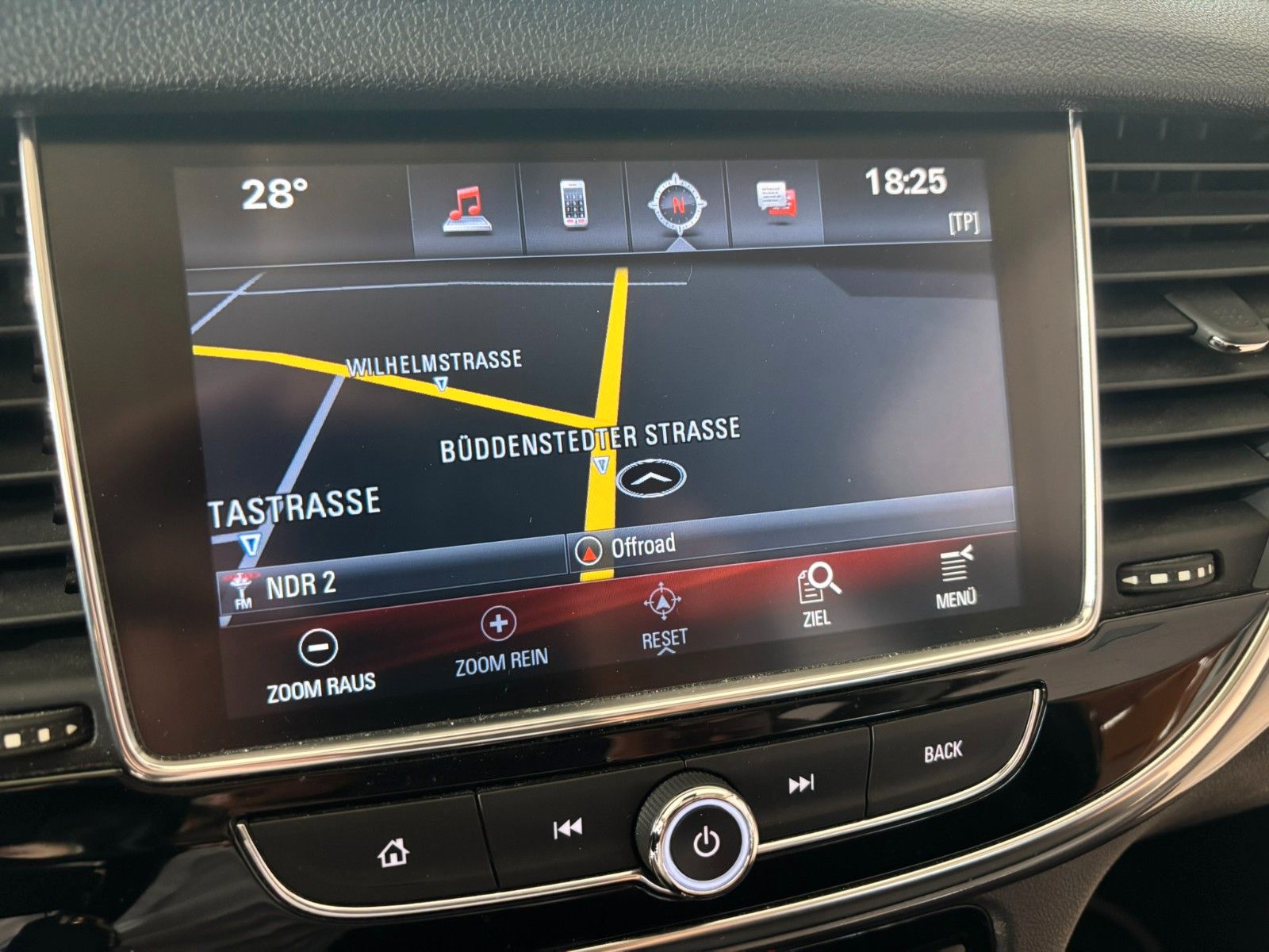 Fahrzeugabbildung Opel Mokka X ON 1.4T NAVI/SHZ/PDC/ALLWETTER/