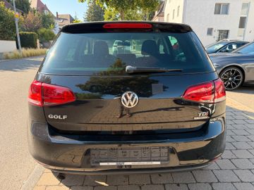 Volkswagen Golf - 8