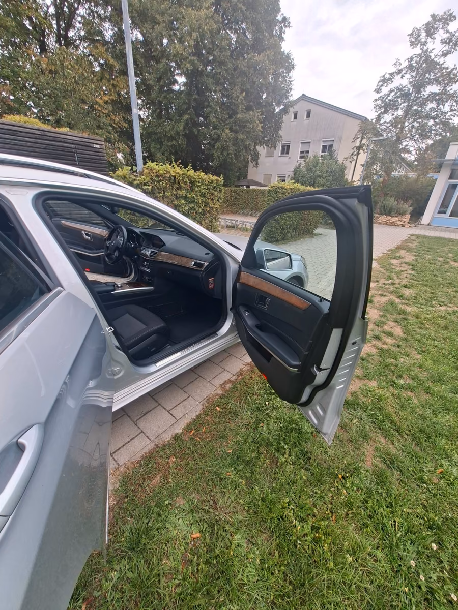 Mercedes-Benz E 220 d T-Model 9G Tronic