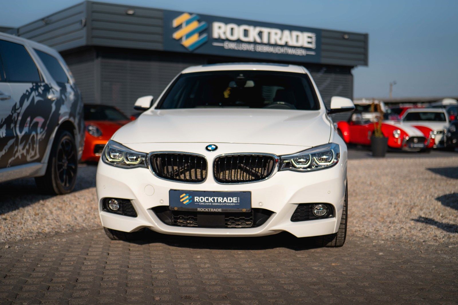 Fahrzeugabbildung BMW 330d Gran Turismo xDrive M Sport *ACC*Pano*LED*
