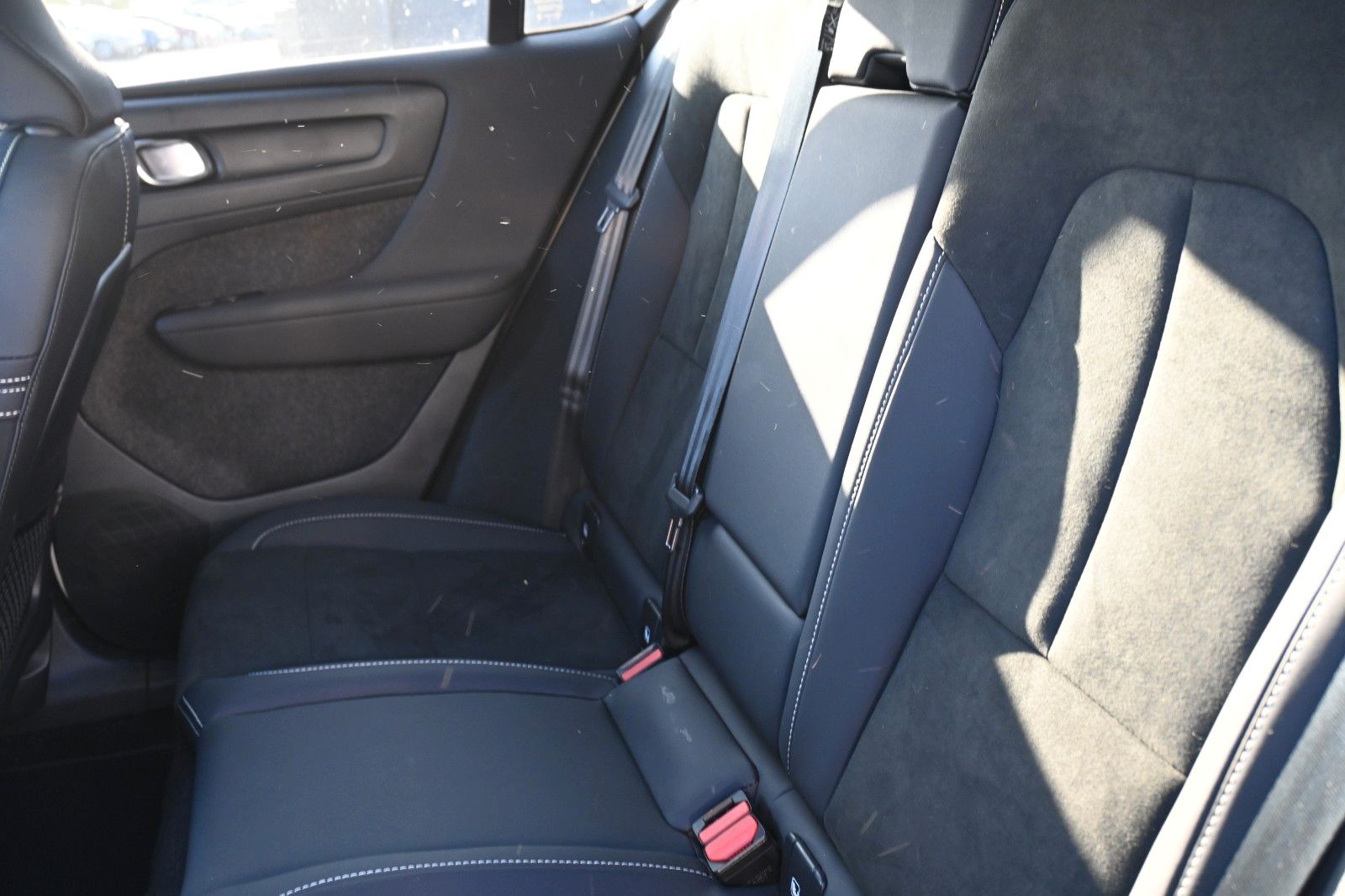 Fahrzeugabbildung Volvo C40 Recharge Pure Electric Plus *LED*STHZ*BLIS