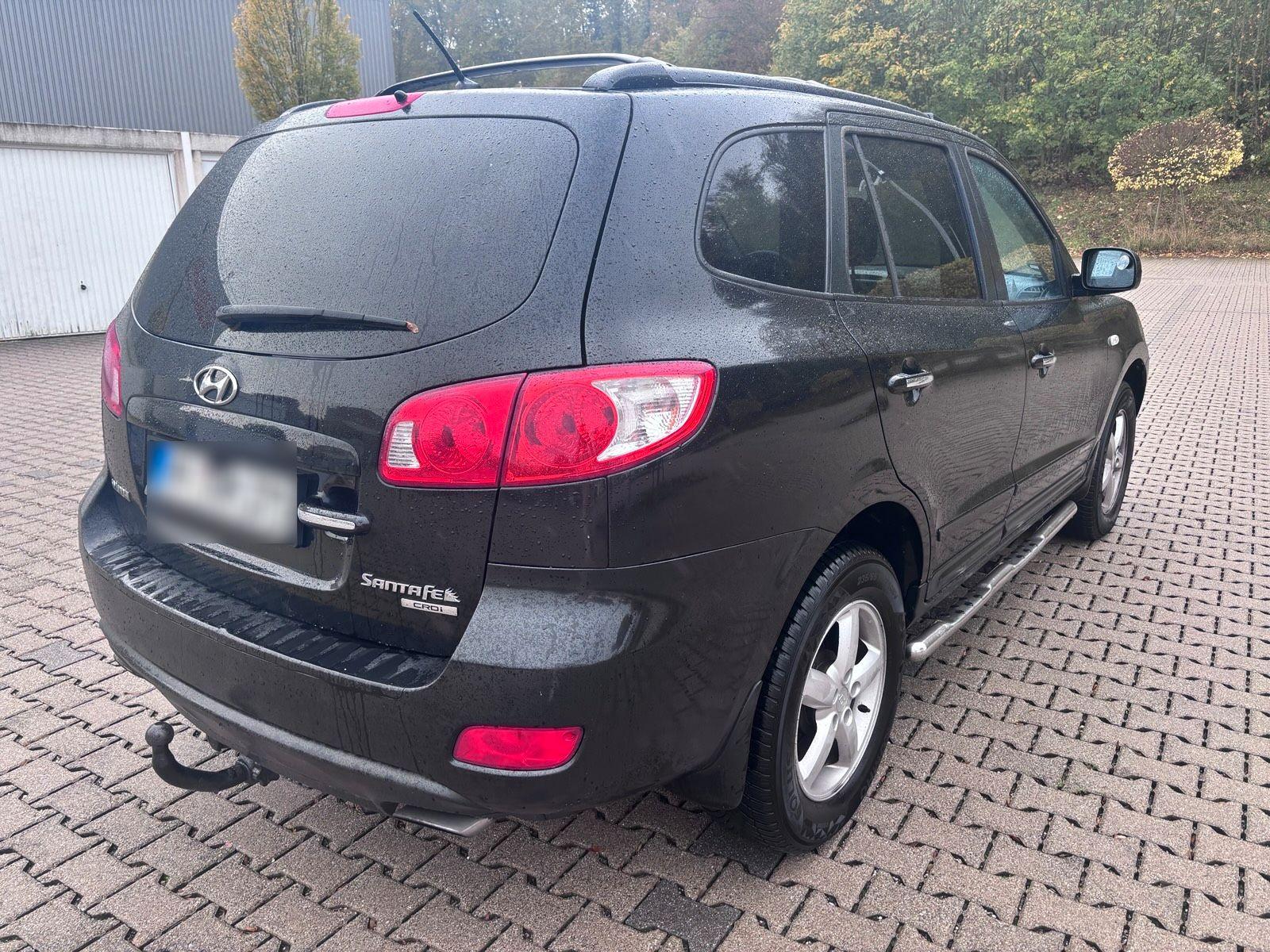 Hyundai SANTA FE