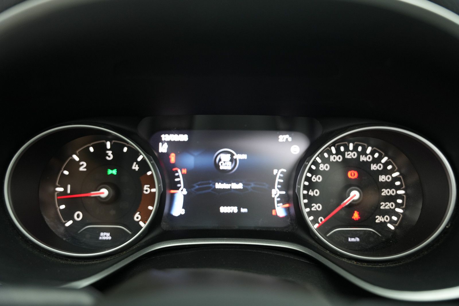 Fahrzeugabbildung Jeep Compass Limited 4WD /PANO/SHZ/L-HEIZ/PDC