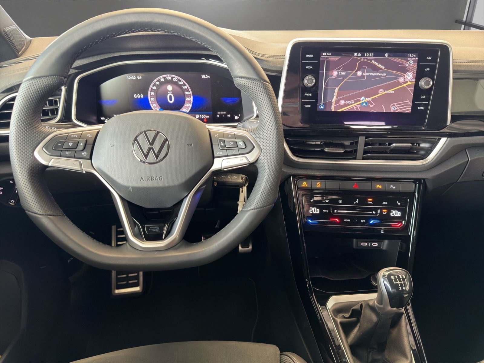 Volkswagen T-Roc - Bild 12