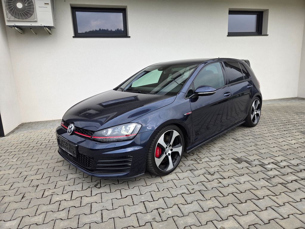Image of Volkswagen Golf