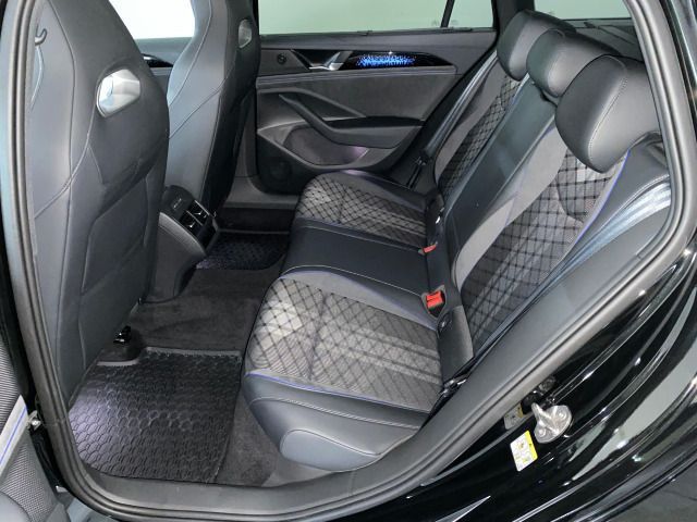Passat Variant R-Line 2.0 TDI DSG 4Motion AHK+PA
