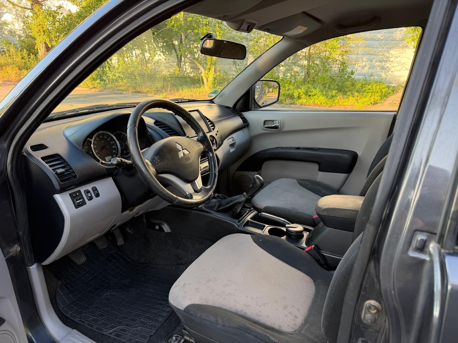 Mitsubishi L200