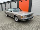 Ford Ltd Crown Victoria - Ford Crown: Victoria