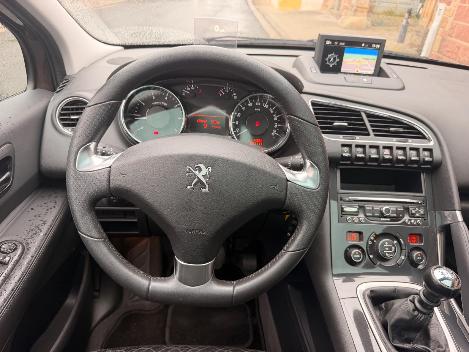 Peugeot 3008 Allure 1.6 16V Turbo Navi / Pano / Xenon