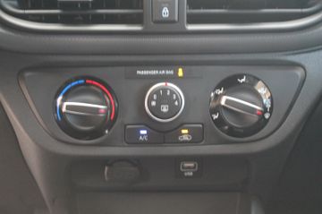 Fahrzeugabbildung Hyundai i10 1.0 Connect & Go Sofort Verfügbar
