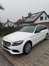Mercedes-Benz C 180 T Panorama Nightpaket - Mercedes-Benz C 180 mit Benzin-Antrieb: Schiebedach, Kombi