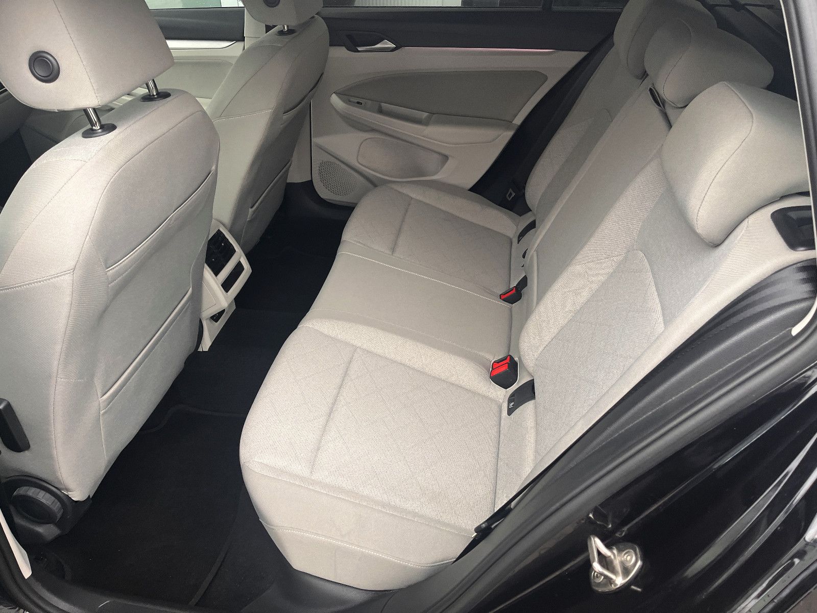 Fahrzeugabbildung Volkswagen Golf VIII Variant Life